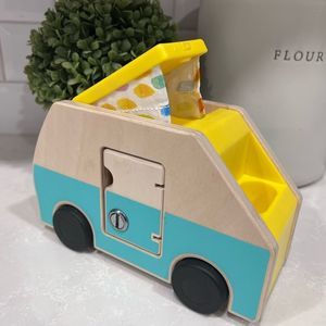LOVEVERY Wooden Camper